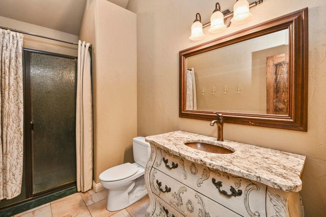 796 Sunny Slope Drive, Crane, MO 65633