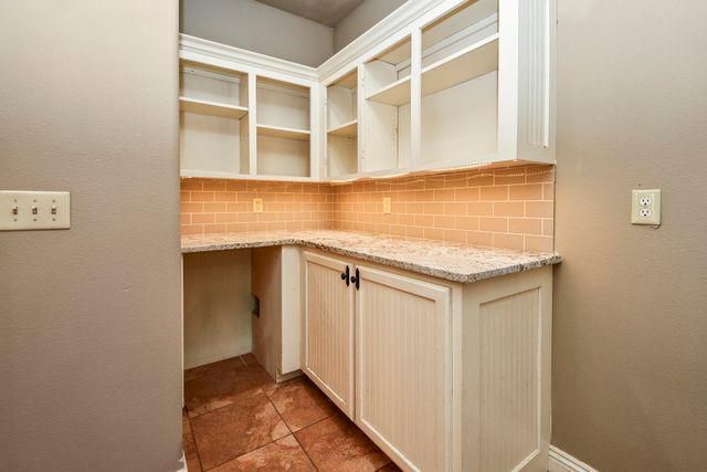 796 Sunny Slope Drive, Crane, MO 65633