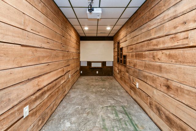 796 Sunny Slope Drive, Crane, MO 65633