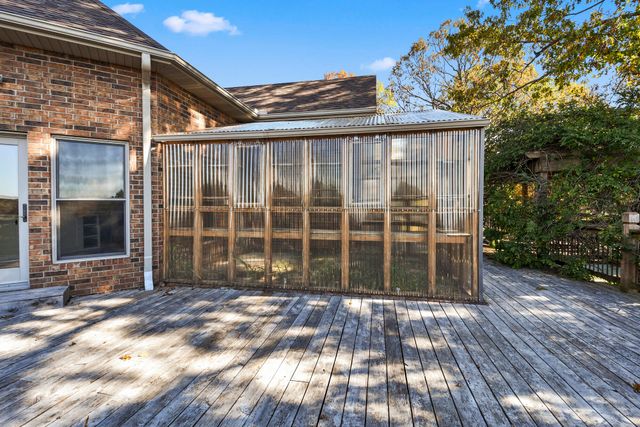 796 Sunny Slope Drive, Crane, MO 65633