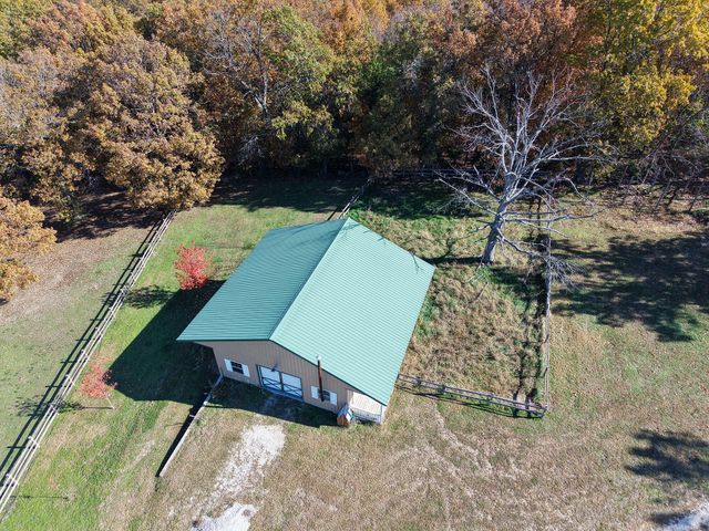 796 Sunny Slope Drive, Crane, MO 65633