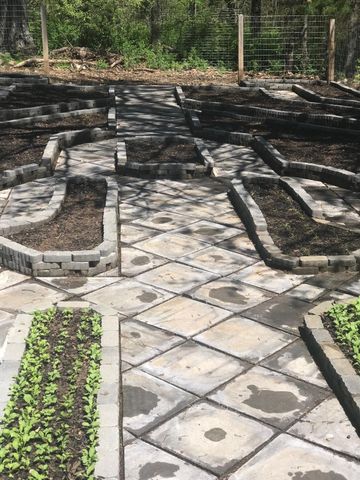 796 Sunny Slope Drive, Crane, MO 65633