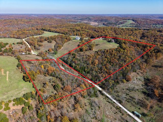 796 Sunny Slope Drive, Crane, MO 65633