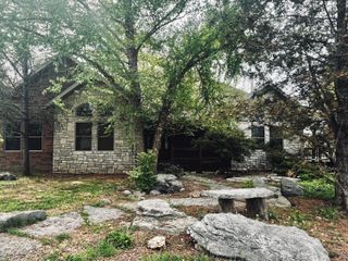 796 Sunny Slope Drive, Crane, MO 65633