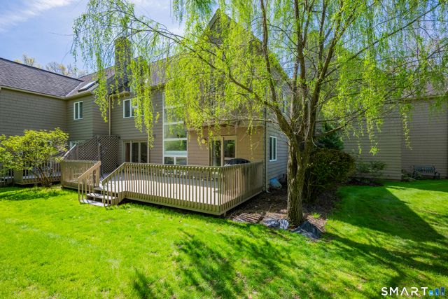 72 Timberwood Road 72, West Hartford, CT 06117