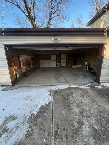 4067 Jefferson Street, Burton, MI 48509