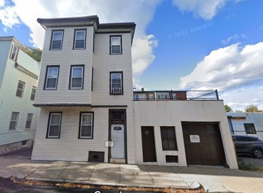 108 Orleans St. 3R, Boston, MA 02128