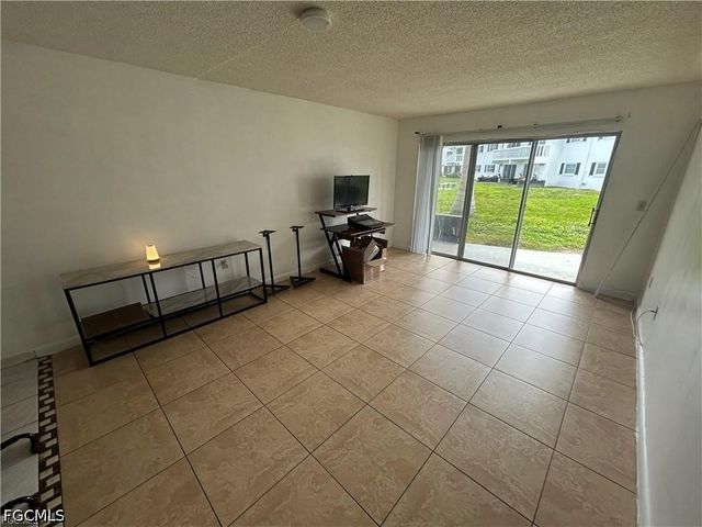 3704 Broadway 107, Fort Myers, FL 33901