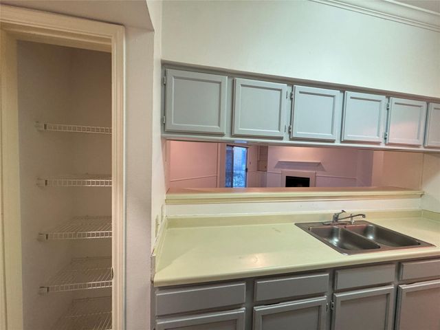 6500 Harbor Town Drive 3003, Houston, TX 77036