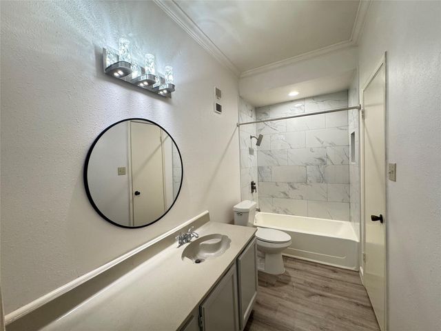 6500 Harbor Town Drive 3003, Houston, TX 77036