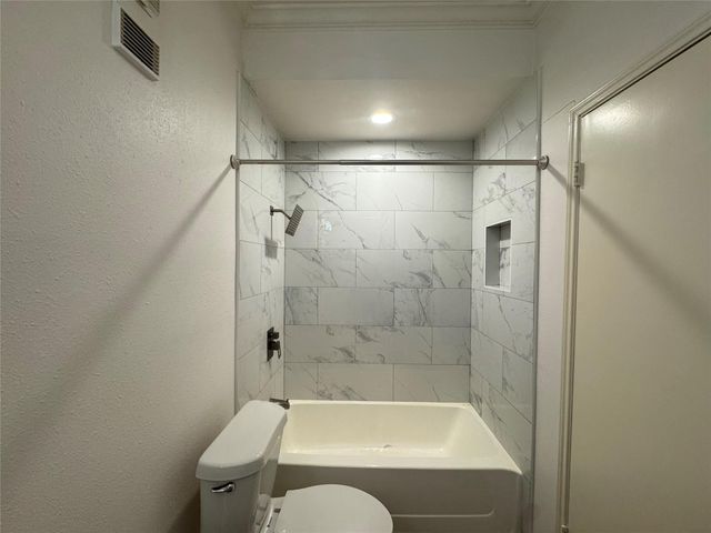 6500 Harbor Town Drive 3003, Houston, TX 77036