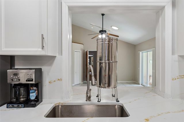1055 RIVERSIDE RIDGE ROAD, Tarpon Springs, FL 34688