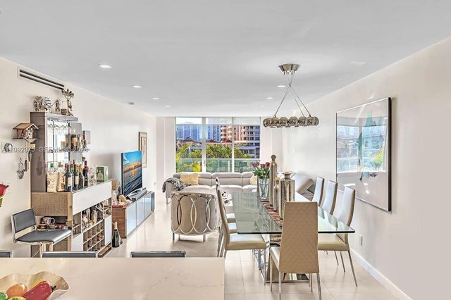 19390 Collins Avenue 421, Sunny Isles Beach, FL 33160