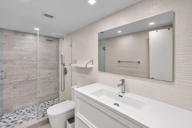 19390 Collins Avenue 421, Sunny Isles Beach, FL 33160