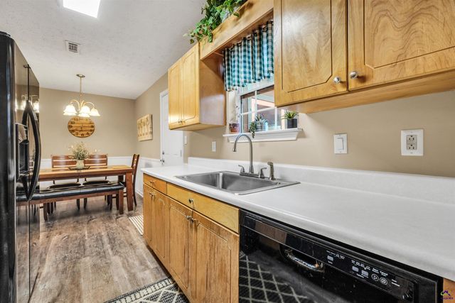 145 Old Highway 85, Senoia, GA 30276