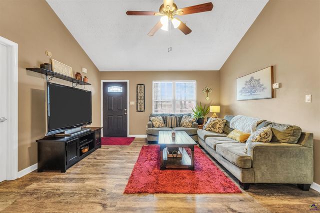 145 Old Highway 85, Senoia, GA 30276