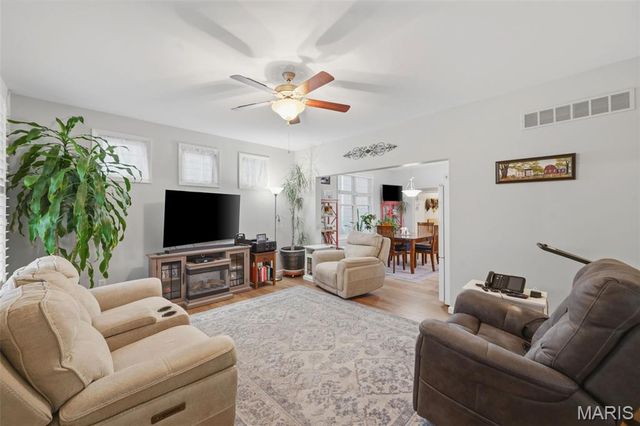 3308 Camp Street, St Charles, MO 63301