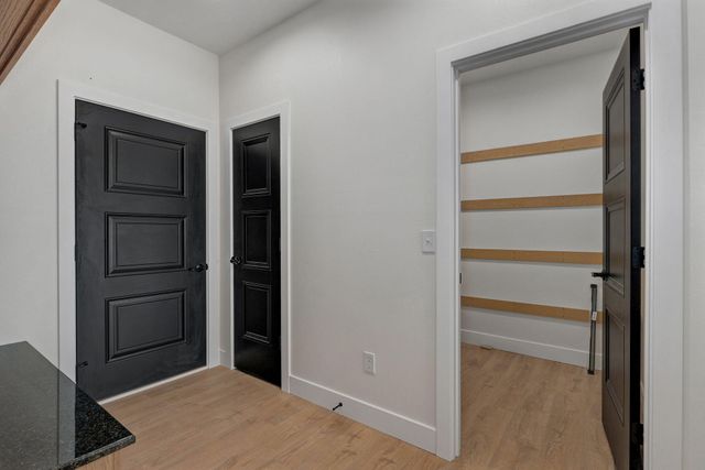 1090 Napper Road, Billings, MO 65610