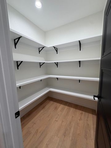 1090 Napper Road, Billings, MO 65610