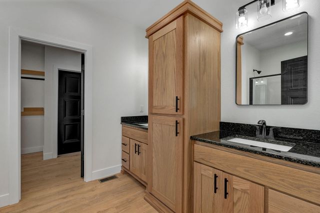 1090 Napper Road, Billings, MO 65610