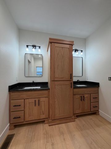 1090 Napper Road, Billings, MO 65610