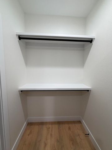 1090 Napper Road, Billings, MO 65610