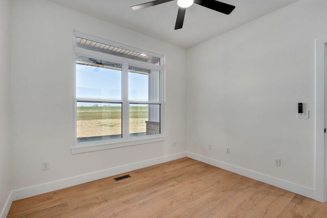 1090 Napper Road, Billings, MO 65610