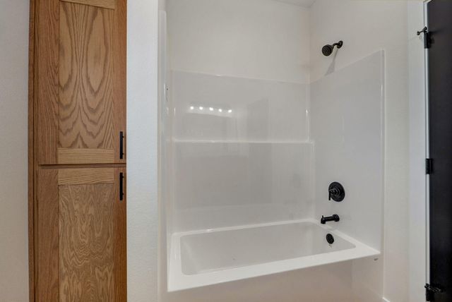 1090 Napper Road, Billings, MO 65610