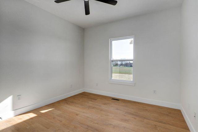 1090 Napper Road, Billings, MO 65610