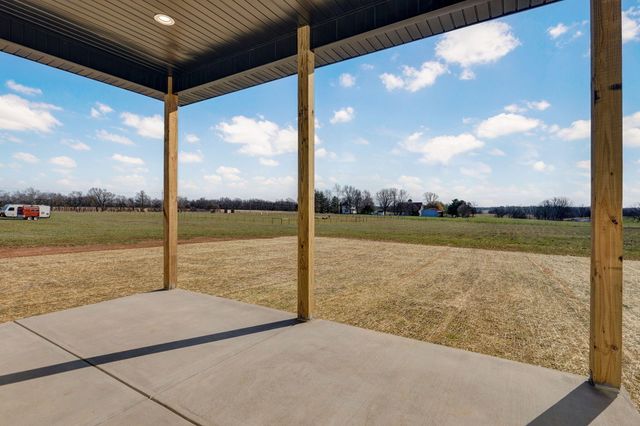 1090 Napper Road, Billings, MO 65610