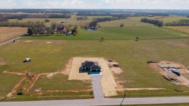 1090 Napper Road, Billings, MO 65610