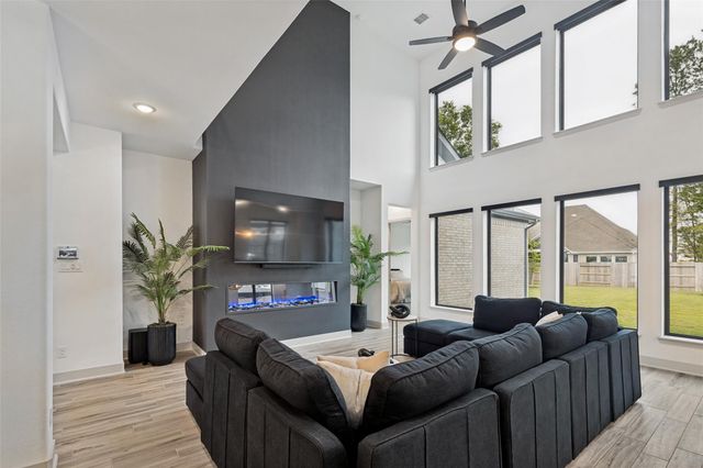 15634 Early Bird Lane, Conroe, TX 77302