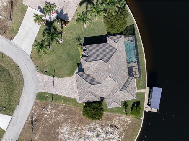 915 NW 36th PL, Cape Coral, FL 33993