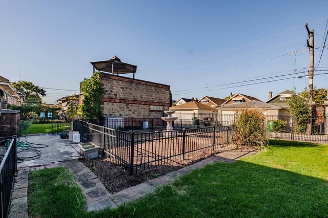 2426 Oak Park Avenue, Berwyn, IL 60402