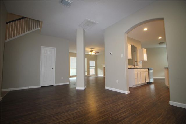 16730 Town Glade Drive, Cypress, TX 77429
