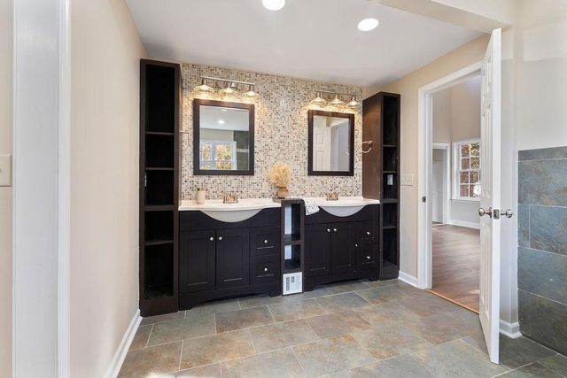 327 UNION DR, Ruther Glen, VA 22546