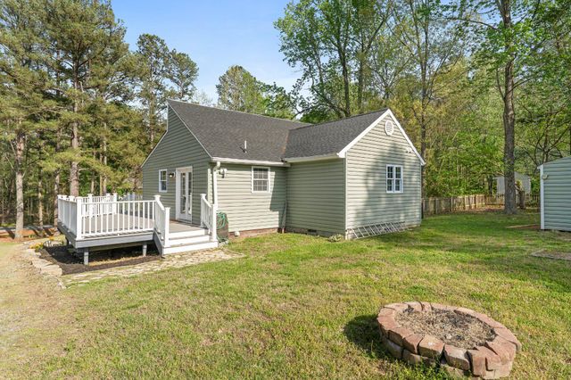327 UNION DR, Ruther Glen, VA 22546