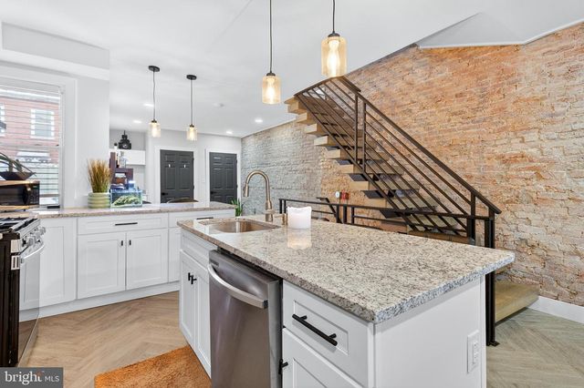 565 S CHRISTIAN ST, Lancaster, PA 17602