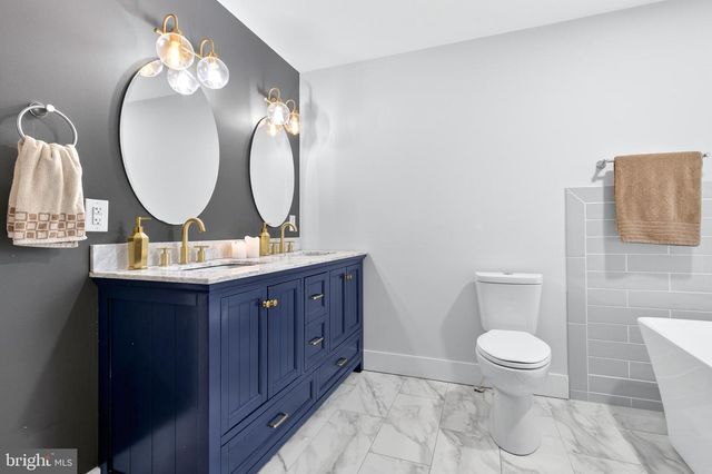 565 S CHRISTIAN ST, Lancaster, PA 17602