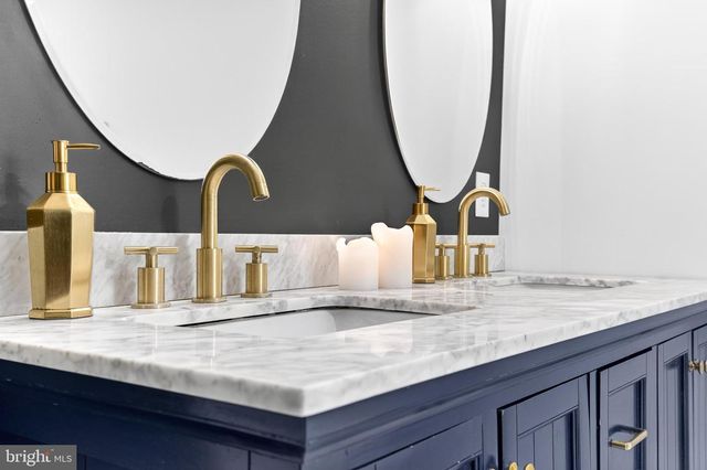 565 S CHRISTIAN ST, Lancaster, PA 17602