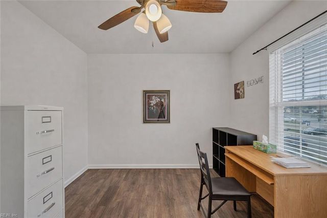 87 Magnolia DR, Newport News, VA 23605