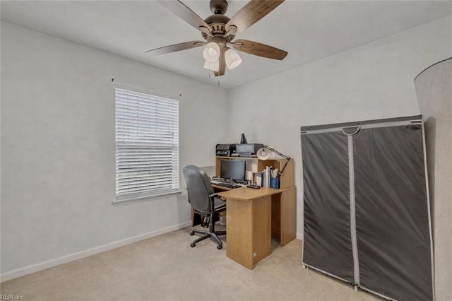 87 Magnolia DR, Newport News, VA 23605