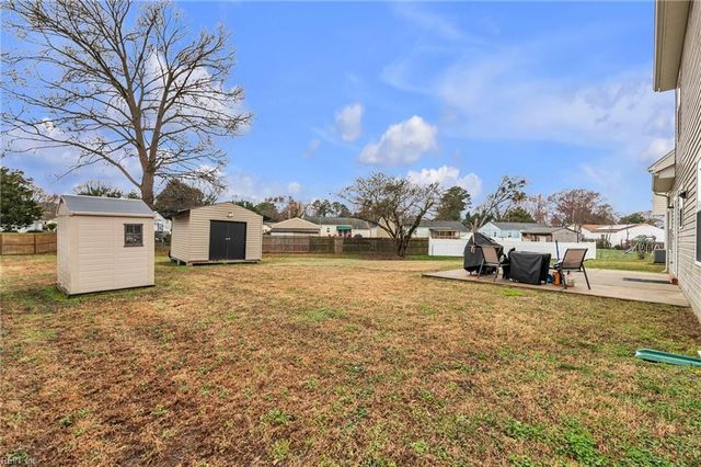 87 Magnolia DR, Newport News, VA 23605