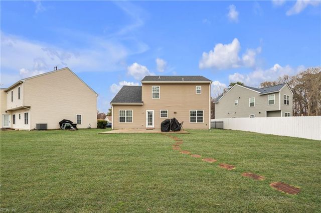 87 Magnolia DR, Newport News, VA 23605