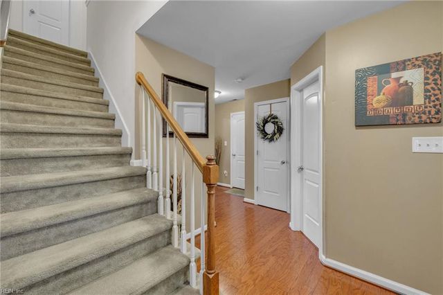 87 Magnolia DR, Newport News, VA 23605