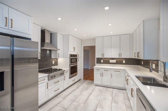 5228 Hickory Drive, Lyndhurst, OH 44124