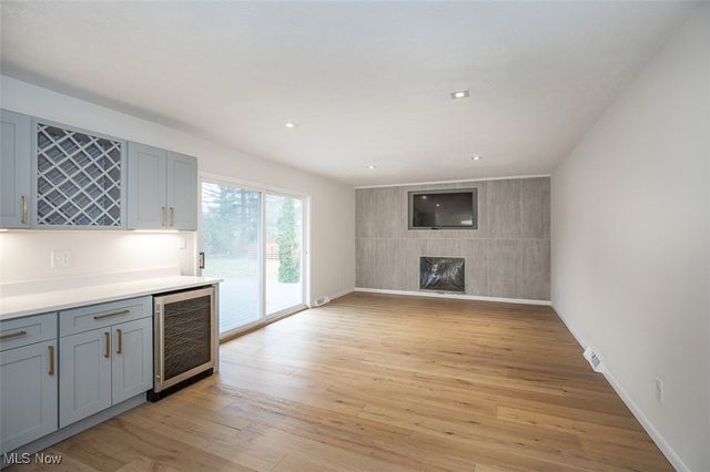 5228 Hickory Drive, Lyndhurst, OH 44124