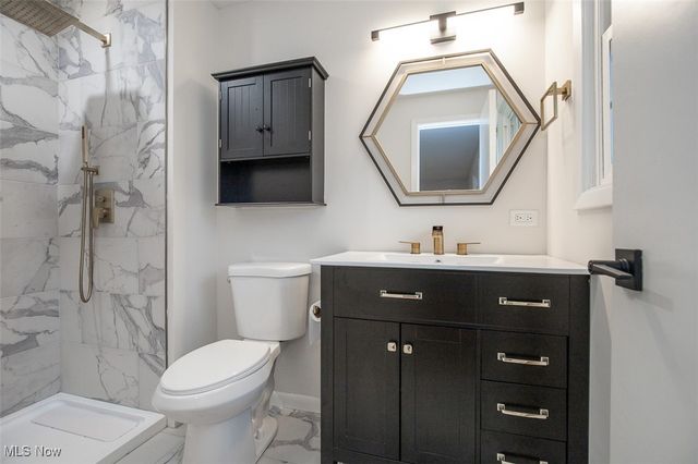 5228 Hickory Drive, Lyndhurst, OH 44124