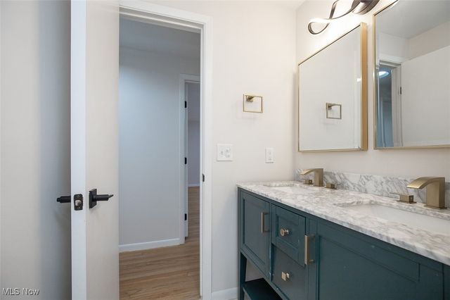 5228 Hickory Drive, Lyndhurst, OH 44124