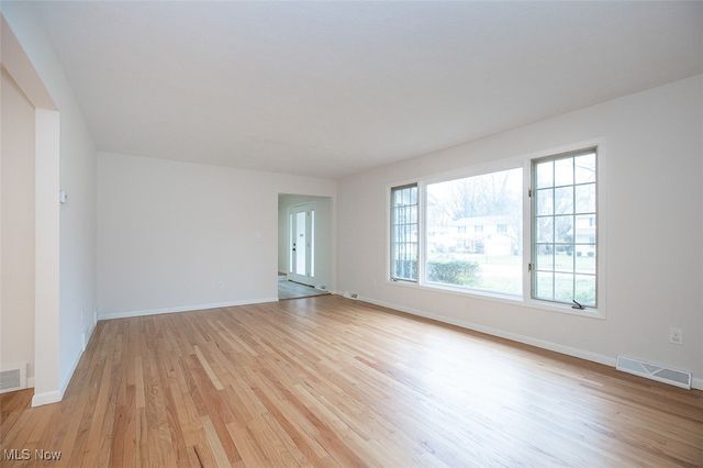 5228 Hickory Drive, Lyndhurst, OH 44124